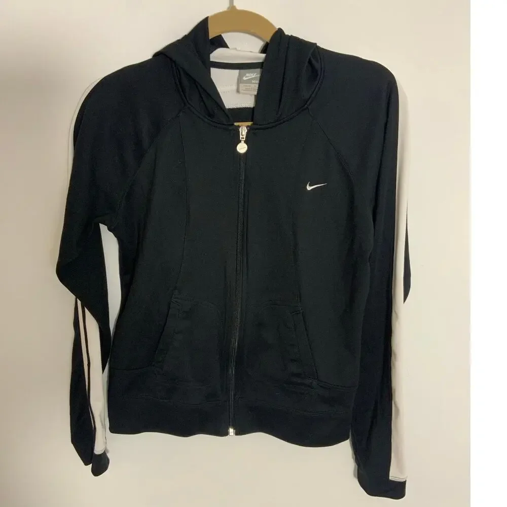 Nike Youth Light weight jacket‎ size medium 8-10